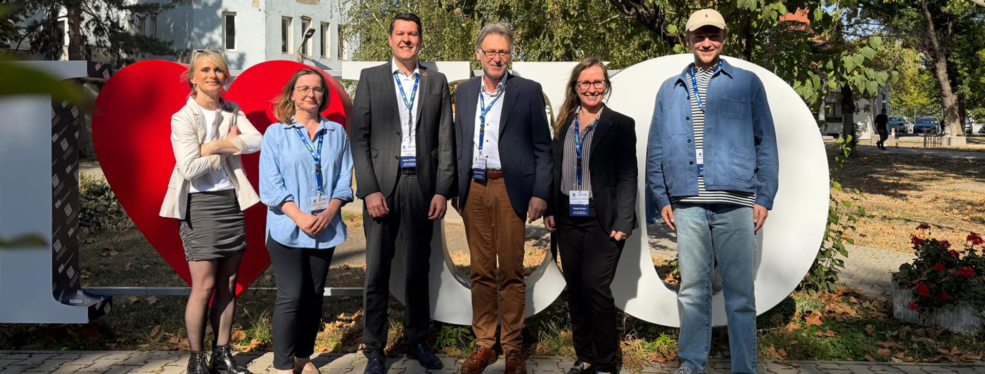 Rektorat und Anne Herbik in Ordena (c) privat