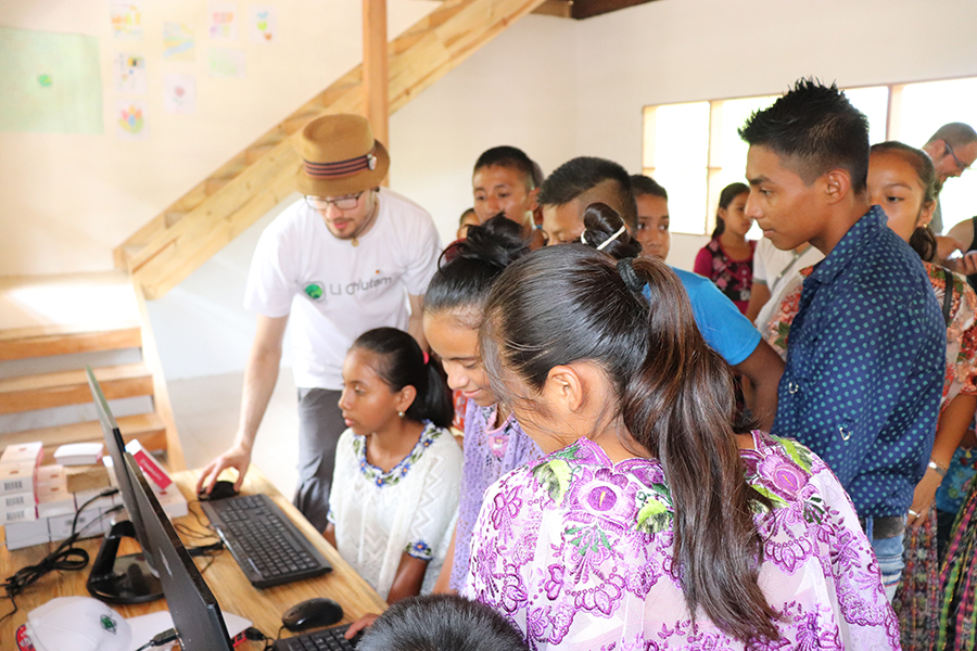 Einweihung IT-Zentrum (C) Deutschen Botschaft aus Guatemala 3