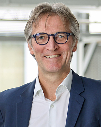 Hon.-Prof. Elkmann