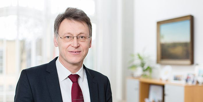1_Prof. Dr.-Ing. Jens Strackeljan