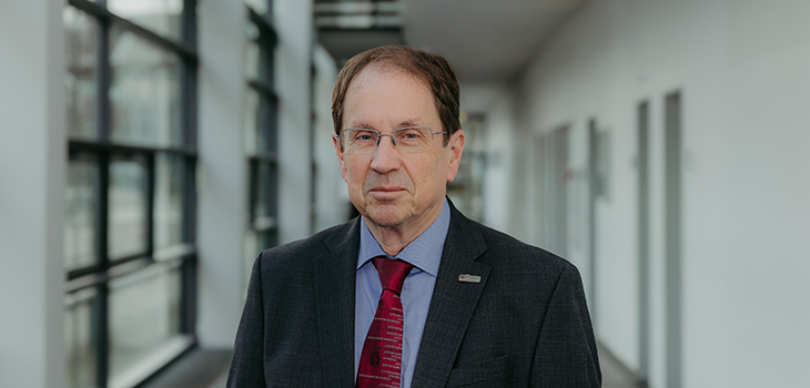 Prof. Dr. Helmut Weiß