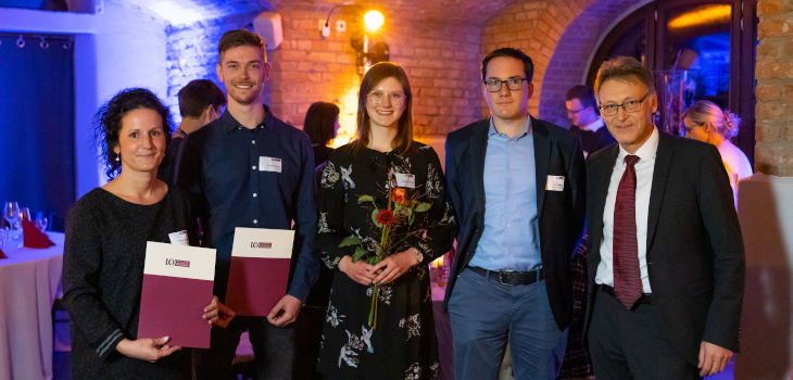 Bianca Heinisch, Hermes Fulfilment; Unternehmensstipendiat Florian Steurer; Deutschlandstipendiatin Johanna Kühn; Jan Helberg, Hermes Fulflment; Prof. Dr. Jens Strackeljan, Rektor der Uni Magdeburg (v.l.n.r.), Foto: Jana Dünnhaupt