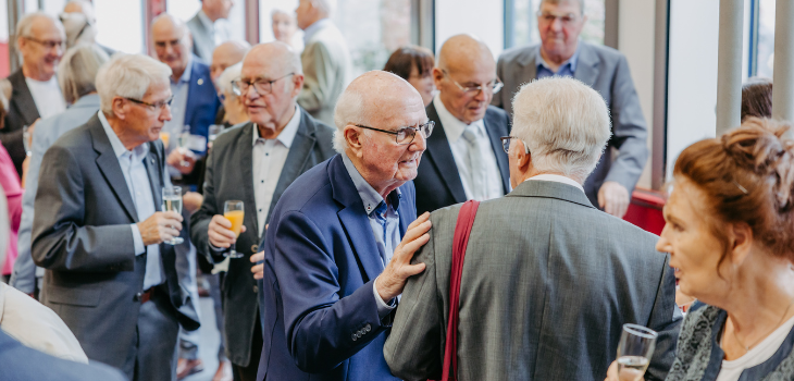 Sektempfang der Eisernen und Diamantenen Diplome 2025 ©Jana Dünnhaupt, Uni Magdeburg