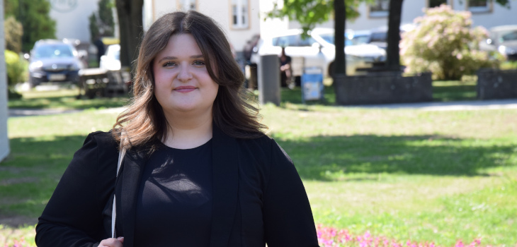 Header - Studentin Maria