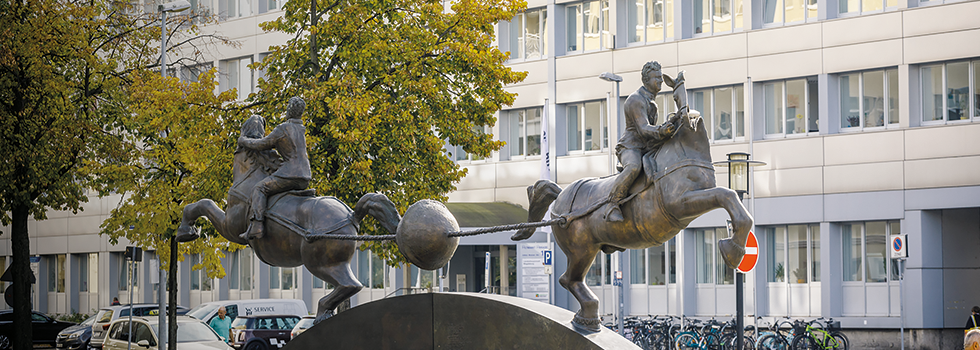 Bild für 404 Seite nicht gefunden - Statue von Guericke-Halbkugelversuch