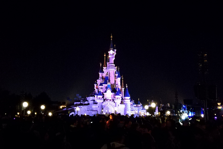 Cinderellas Schloss bei Nacht - Disneyland