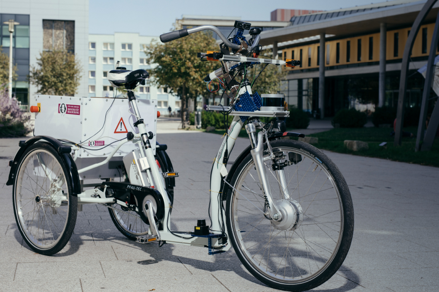 Das autonome Lastenfahrrad auf dem Unicampus. (c) Harald Krieg