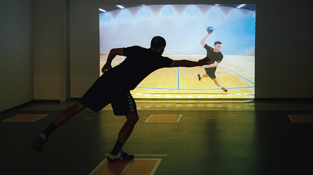 Handballtraining auf dem Speedcourt der Uni Magdeburg (c) Jana Dünnhaupt Uni Magdeburg 2