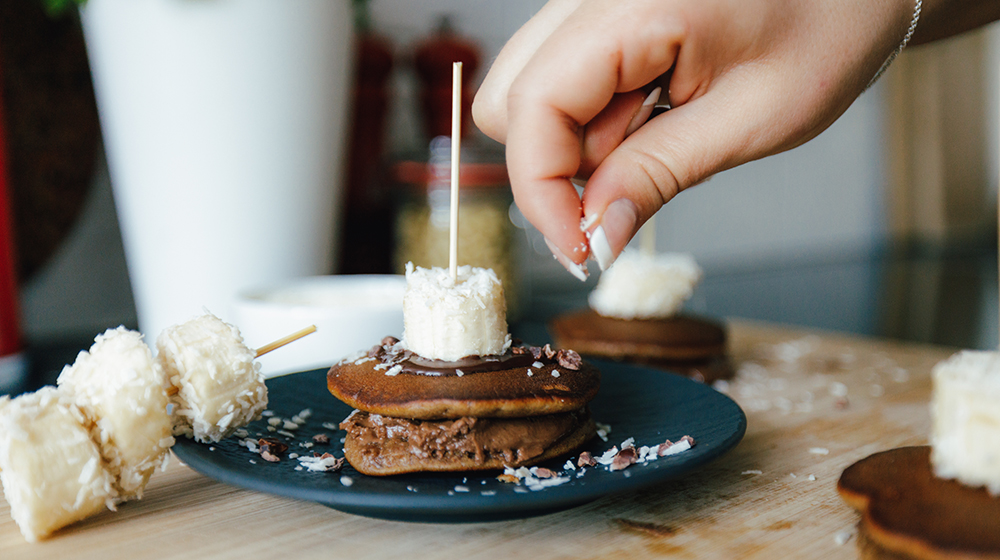 Schokoladen-Pancakes von der Foodbloggerin VeggieVi (c) Jana Dünnhaupt Uni Magdeburg