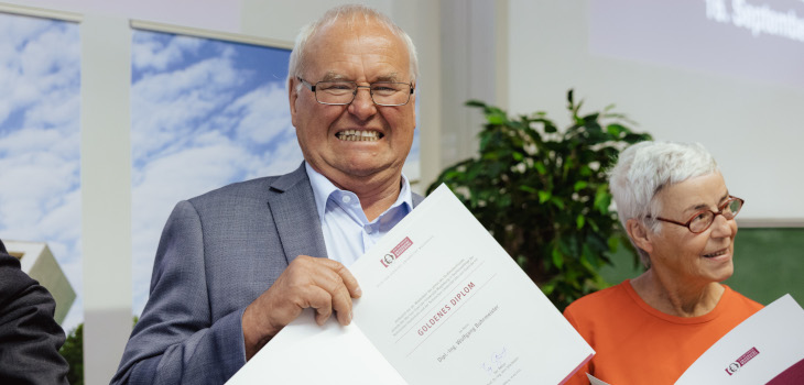 Große Freude bei Erhalt des Goldenen Diploms 2022