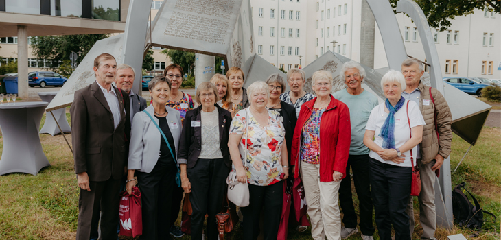 Glückliche Alumni beim Alumni-Tag im Jahr 2025 ©Jana Dünnhaupt